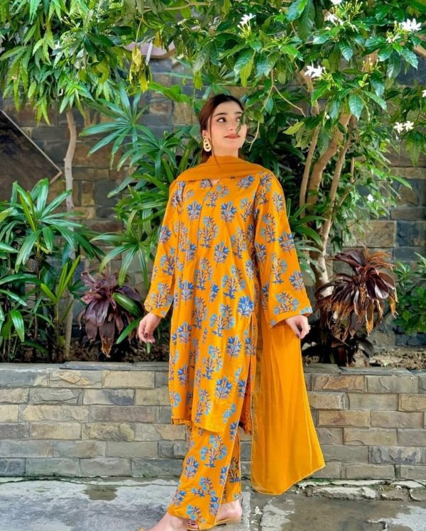 (Mustard ) 2pc Stitched Sapphire Brand Suits (premium Lilen)